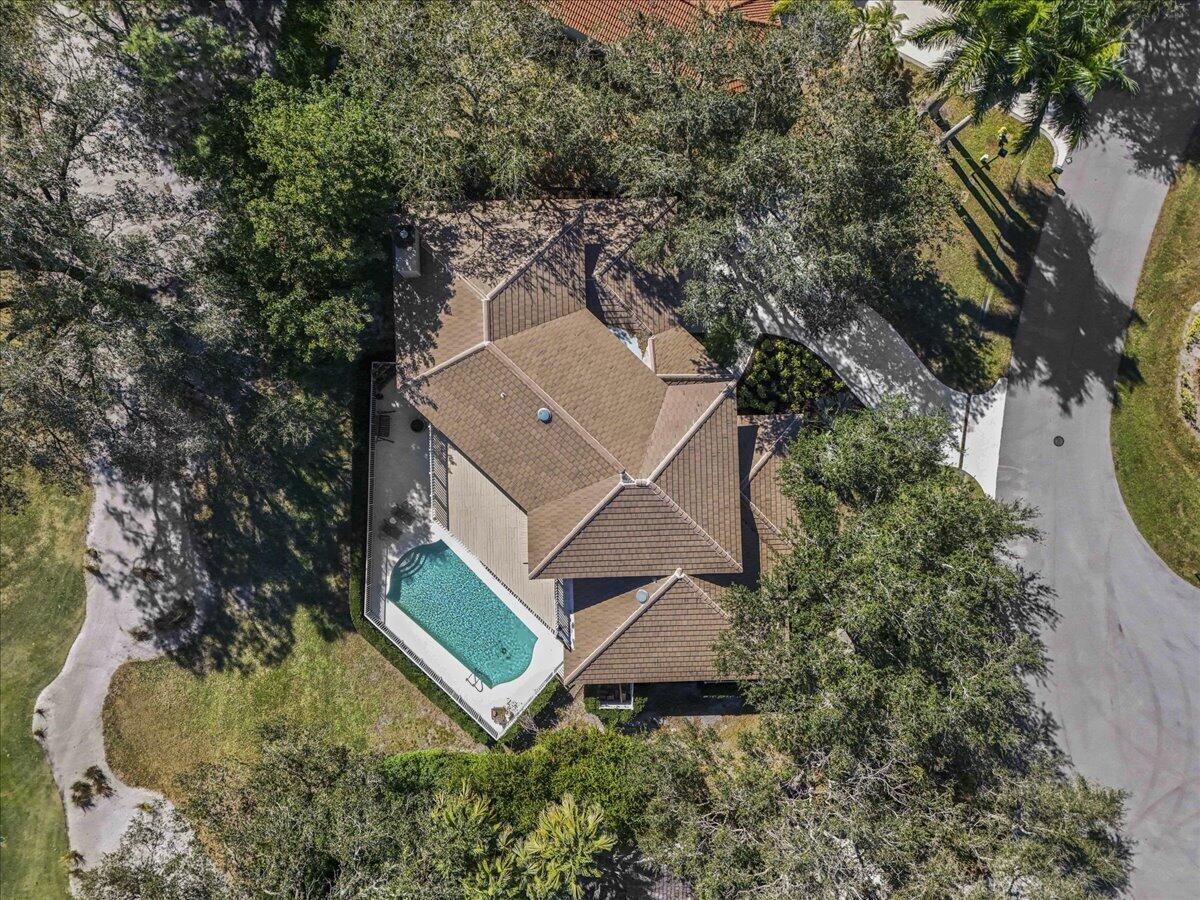 7 Alnwick Road Palm Beach Gardens, FL 33418 - Photo 35 of 47 an aerial view of a house