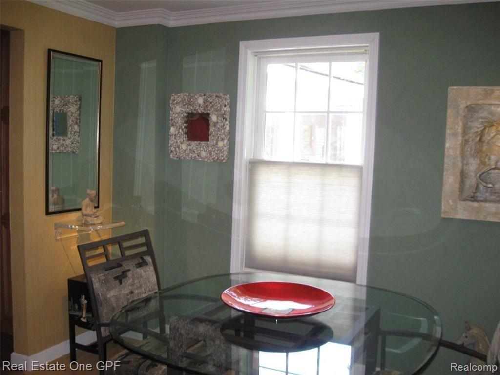 99 Muir Road Grosse Pointe, MI 48236 - Photo 10 of 37 10 IMG_2797.JPG