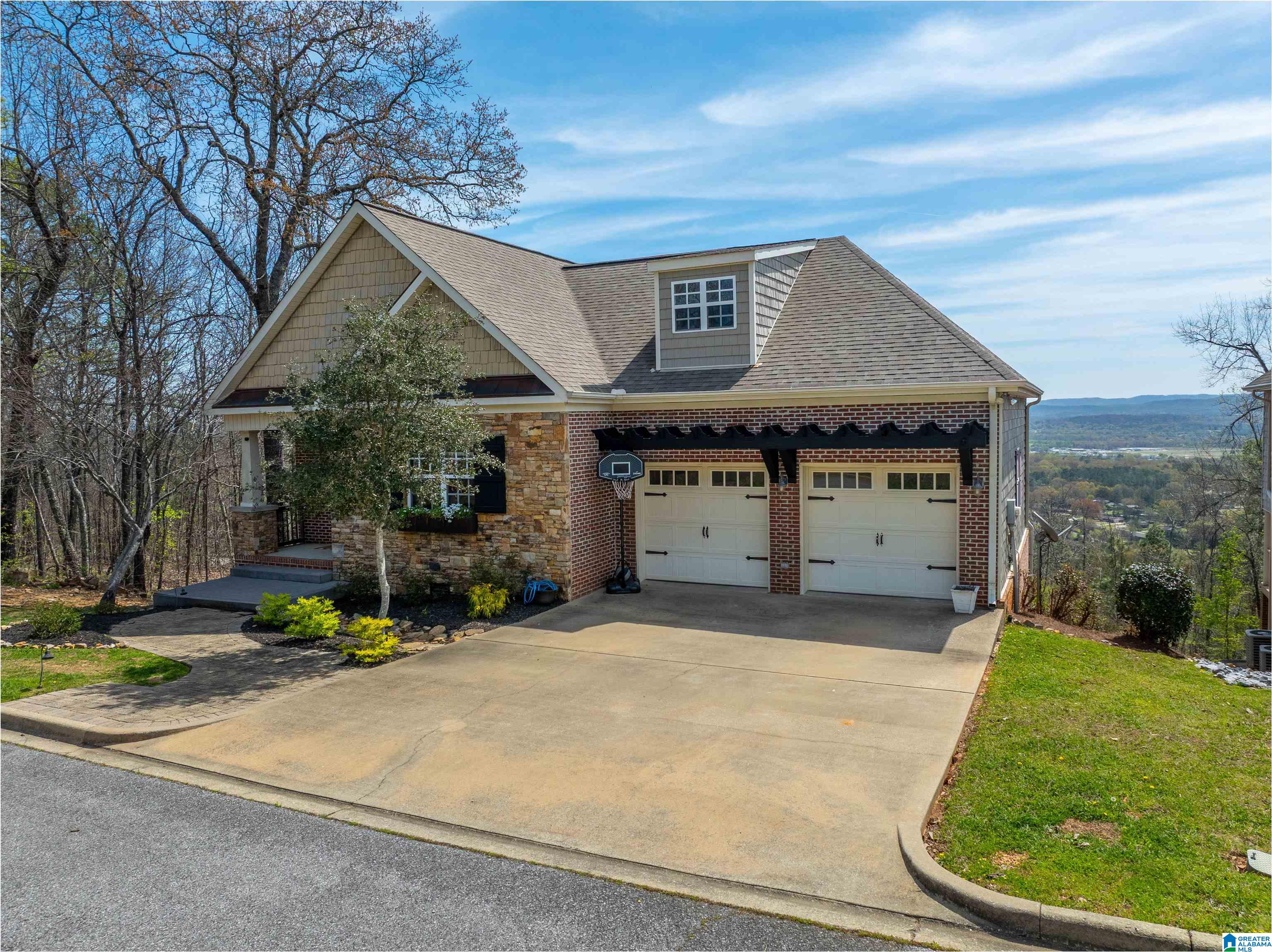 133 Mountain Pointe Road Oxford, AL 36203 - Photo 1 of 37