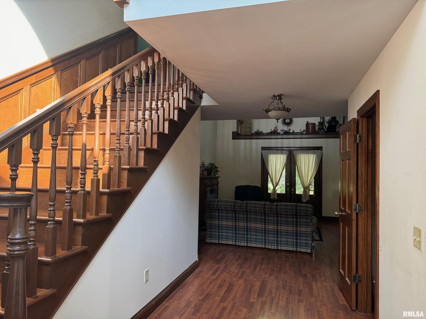 102 West North Street Ina, IL 62846 - Photo 13 of 61
