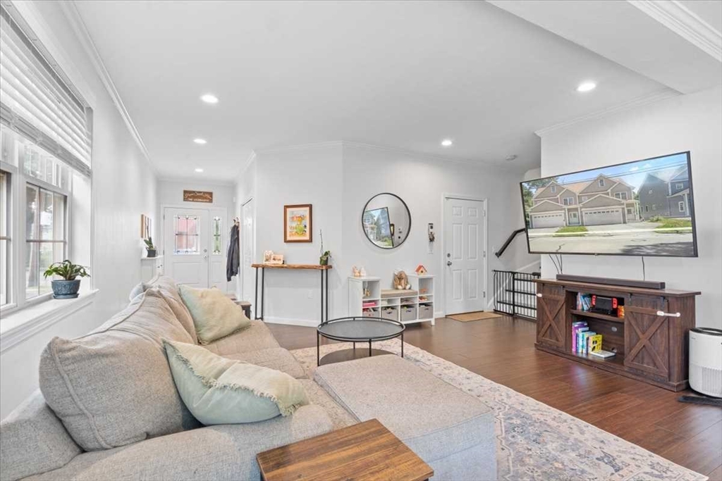 494 Hamilton Street, Unit 494 Worcester, MA 01604 - Photo 4 of 34
