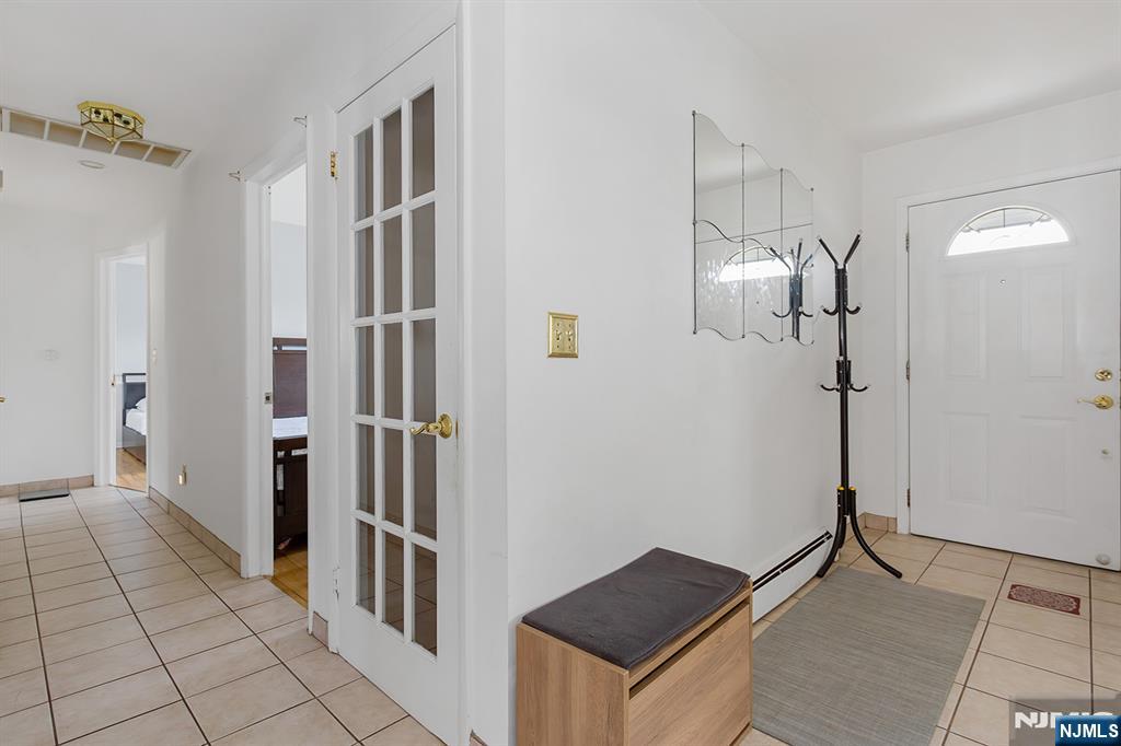38 Parson Road Clifton, NJ 07012 - Photo 8 of 36 Gallery Image 8