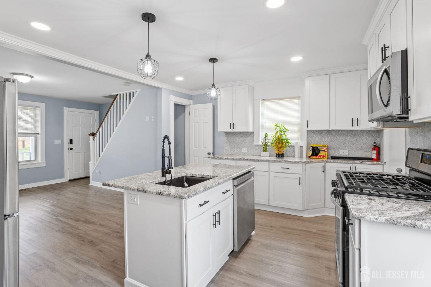 47 Harrison Avenue Edison, NJ 08837 - Photo 11 of 33