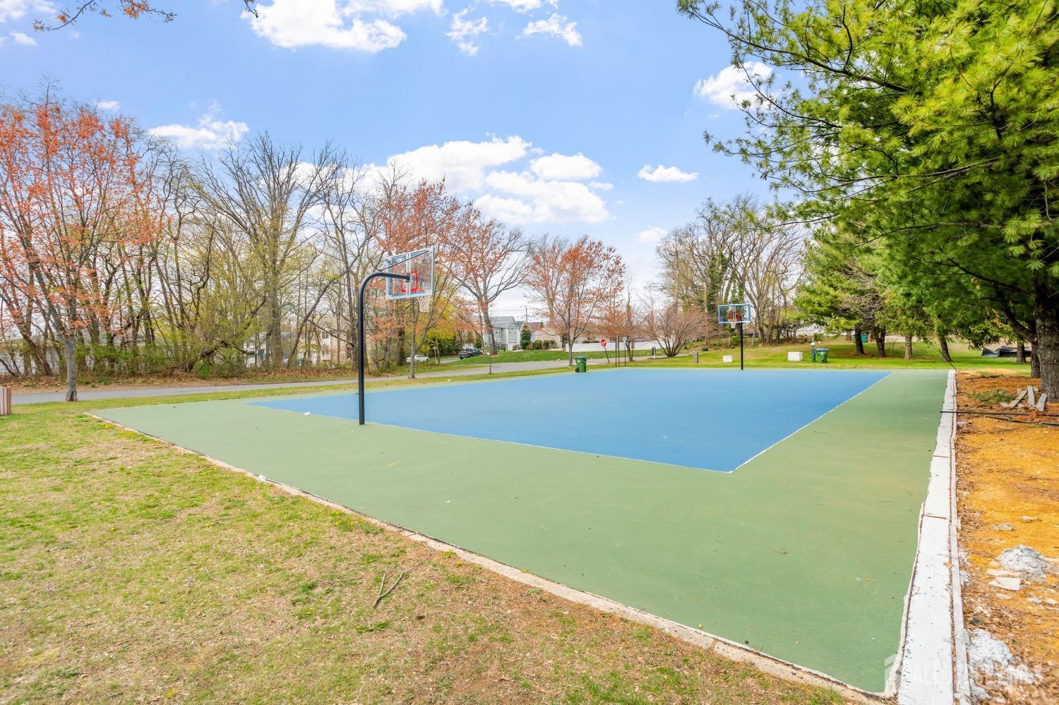 47 Harrison Avenue Edison, NJ 08837 - Photo 32 of 33