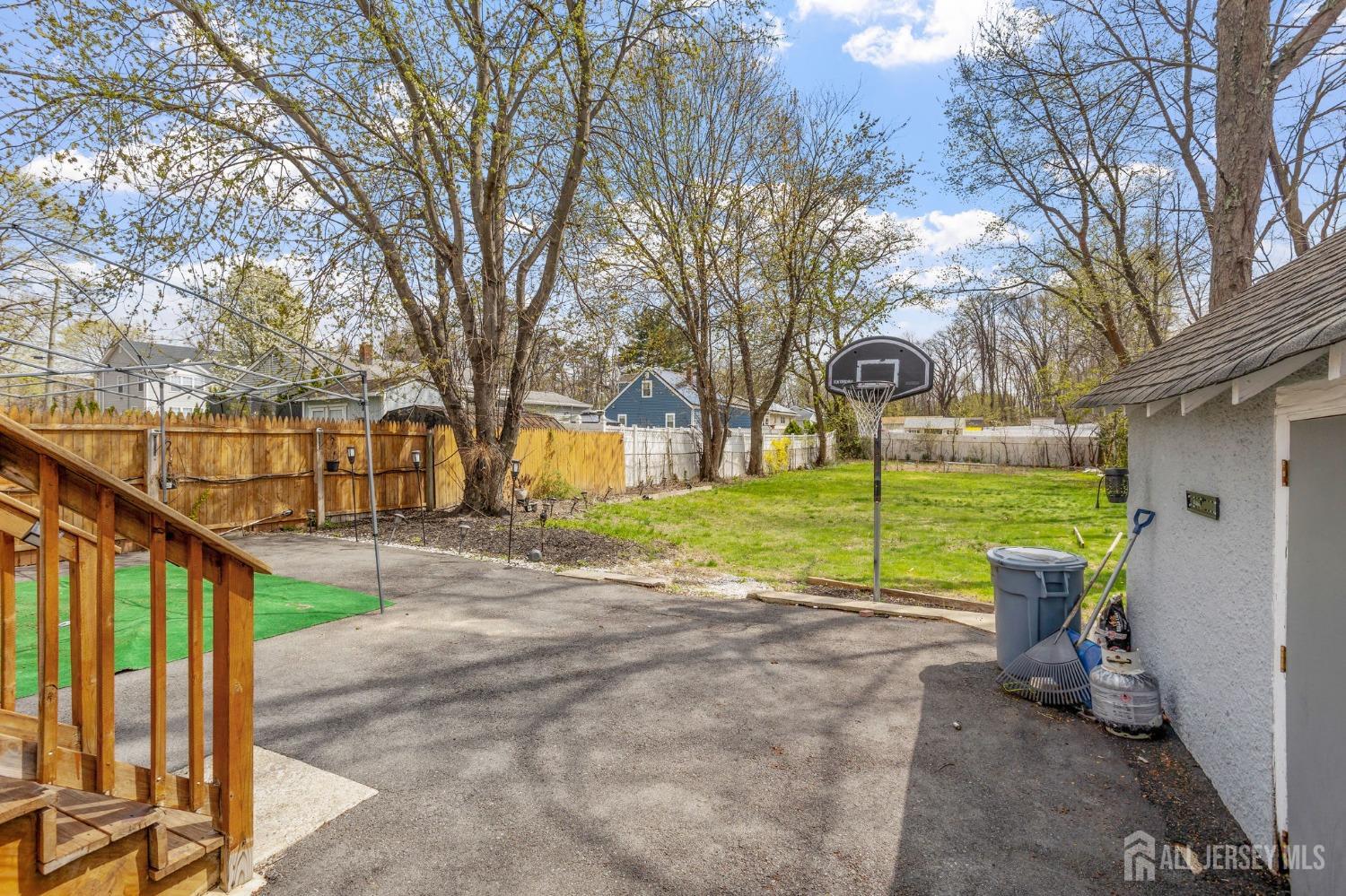 47 Harrison Avenue Edison, NJ 08837 - Photo 4 of 33