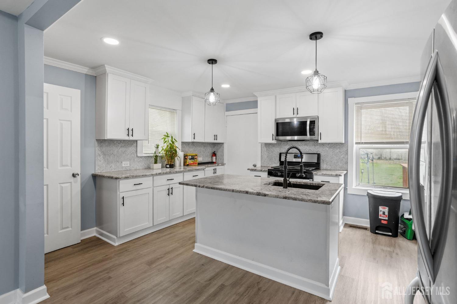 47 Harrison Avenue Edison, NJ 08837 - Photo 10 of 33