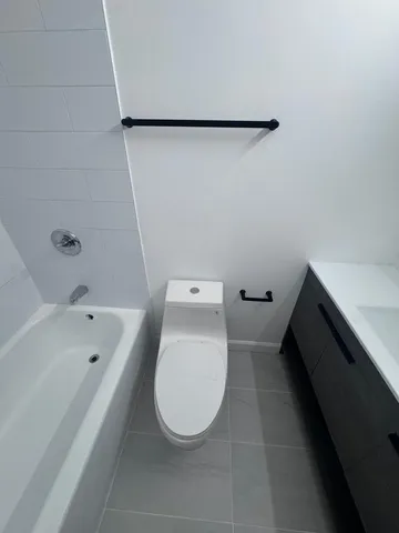 $3,300 | 211 East Ohio Street, Unit 1003, Chicago, IL 60611