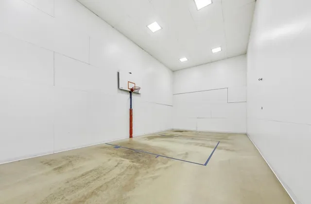 $3,300 | 211 East Ohio Street, Unit 1003, Chicago, IL 60611