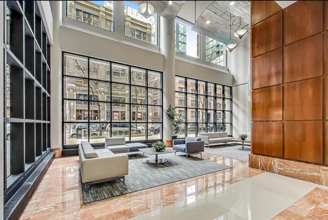 $3,300 | 211 East Ohio Street, Unit 1003, Chicago, IL 60611