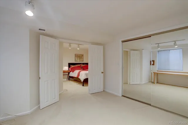 a view of utility room