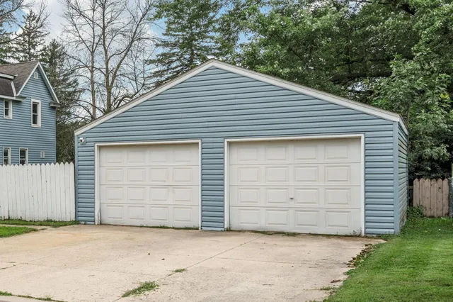 $134,900 | 1302 8th Avenue Northwest, Austin, MN 55912