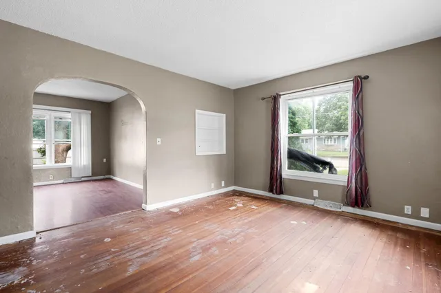 $134,900 | 1302 8th Avenue Northwest, Austin, MN 55912