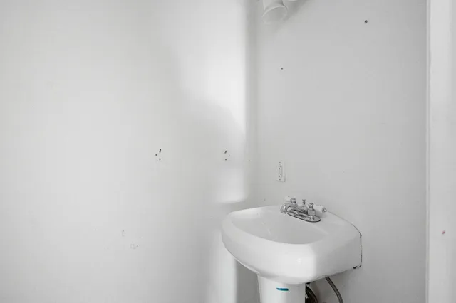 $134,900 | 1302 8th Avenue Northwest, Austin, MN 55912