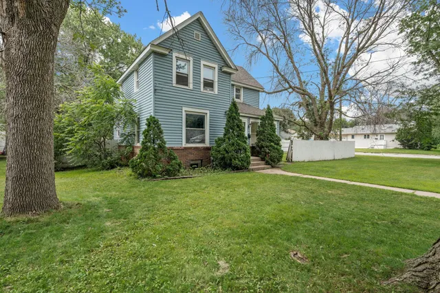 $134,900 | 1302 8th Avenue Northwest, Austin, MN 55912