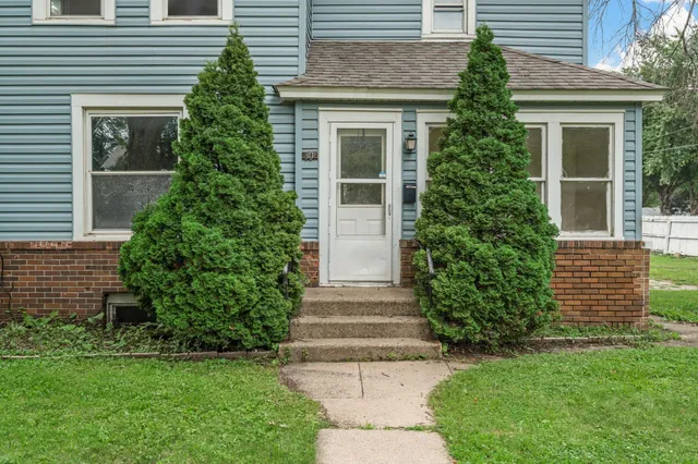 $134,900 | 1302 8th Avenue Northwest, Austin, MN 55912