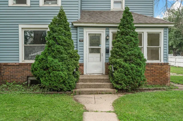 $134,900 | 1302 8th Avenue Northwest, Austin, MN 55912