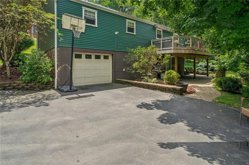 218 4th Street Houston, PA 15342 - Photo 3 of 37