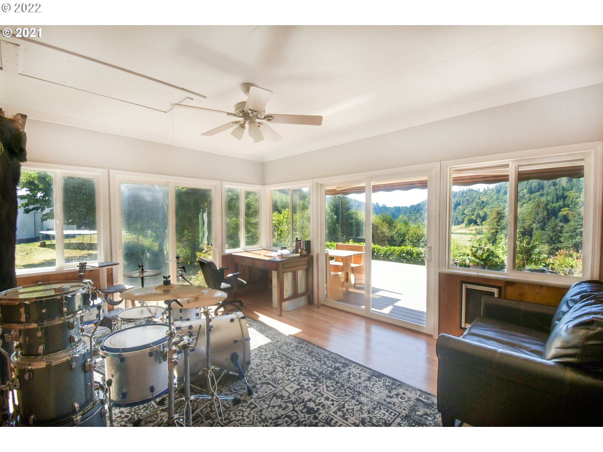 596 Sunny Ridge Lane Reedsport, OR 97467 - Photo 6 of 27 Gallery Image 6