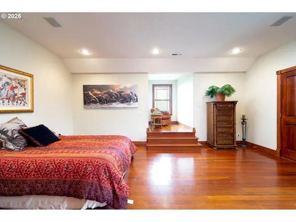 $1,890,000 | 1408 Northeast Ogden Road, Troutdale, OR 97060