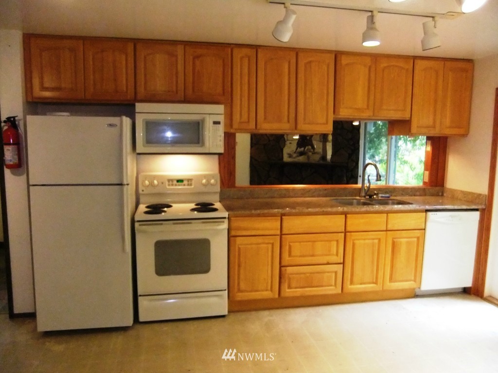 1206 North 31st Street Renton, WA 98056 - Photo 8 of 23