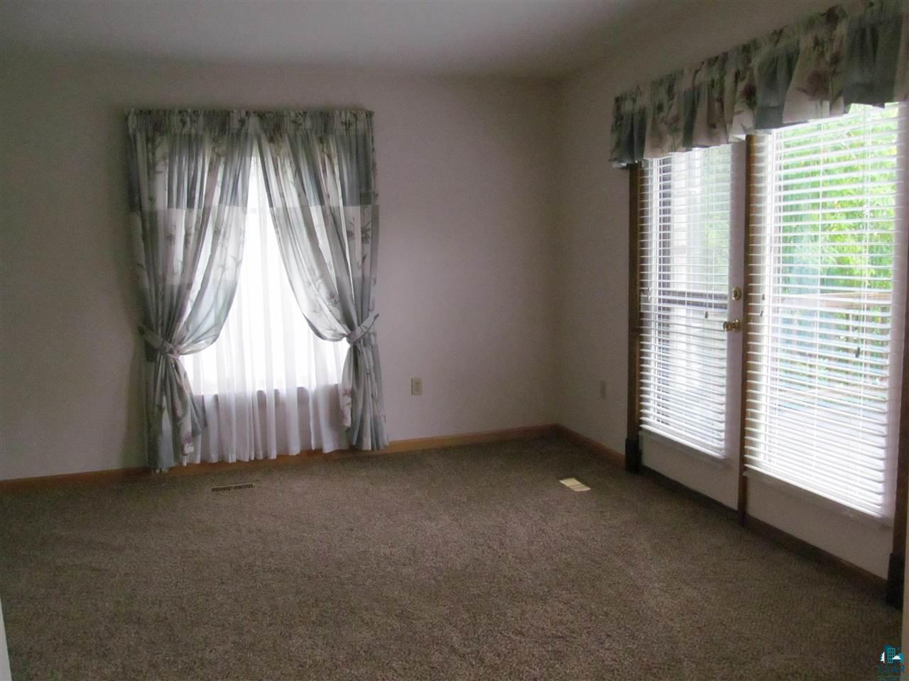 5012 Oneida Street Duluth, MN 55804 - Photo 21 of 24 Gallery Image 21