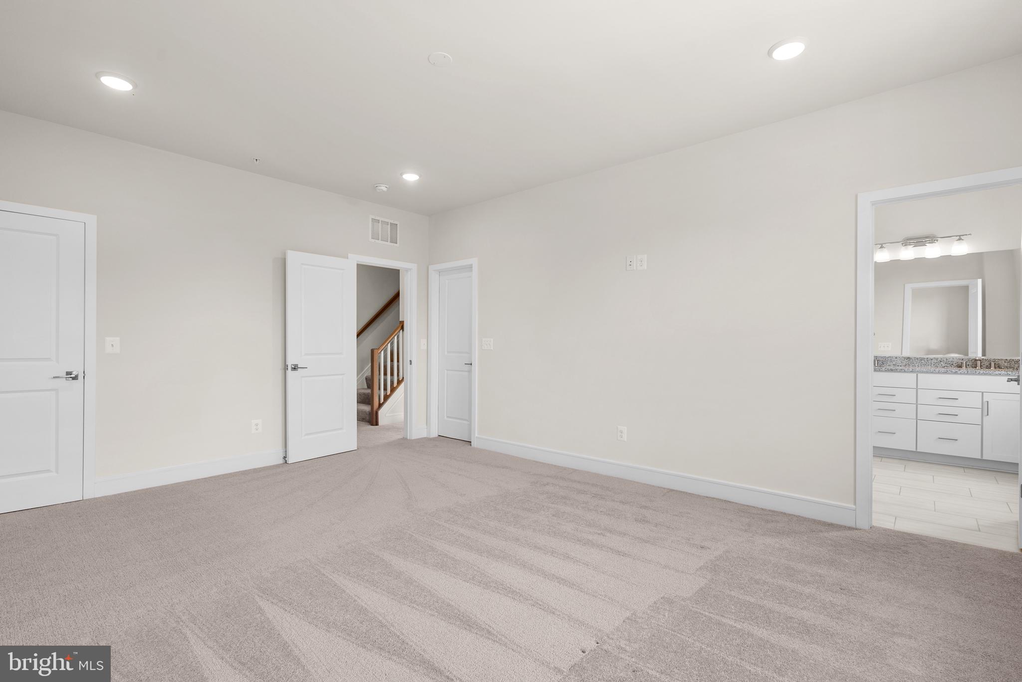 43176 Farringdon Square Broadlands, VA 20148 - Photo 11 of 33 a view of empty room