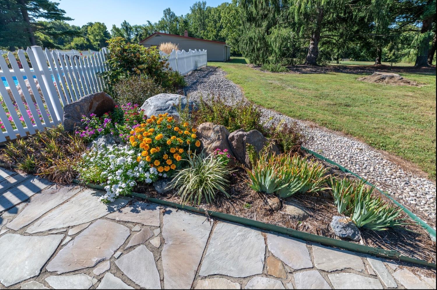 817 Locust Corner Road Cincinnati, OH 45245 - Photo 75 of 90 Gallery Image 75