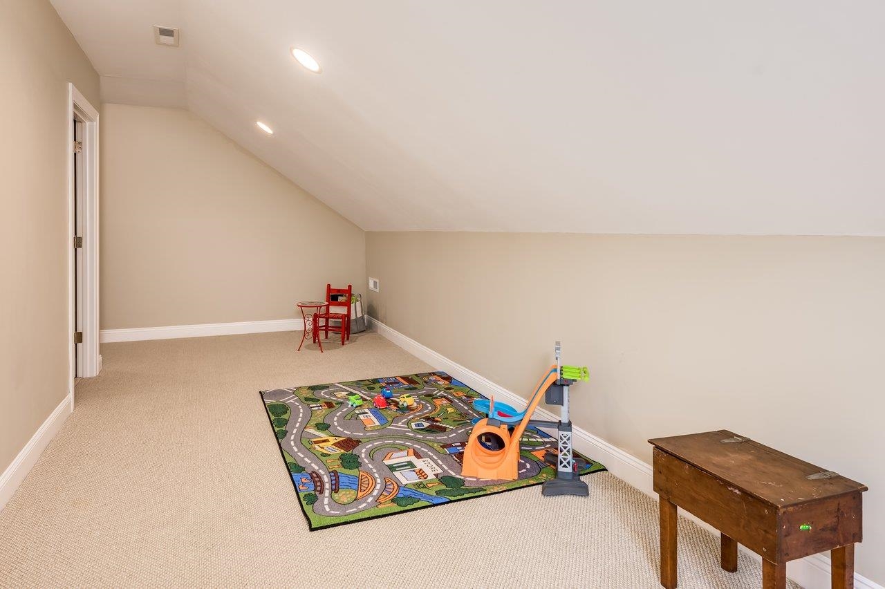 36 Gatchell Way Epping, NH 03042 - Photo 8 of 36 Gallery Image 8