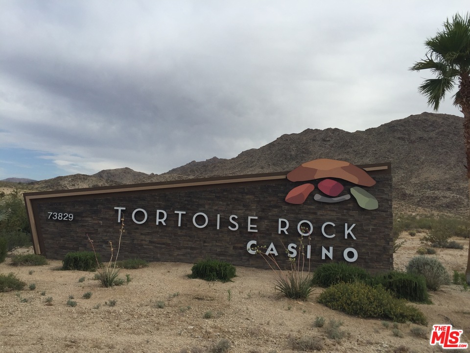 73257 Sullivan Road Twentynine Palms, CA 92277 - Photo 4 of 37
