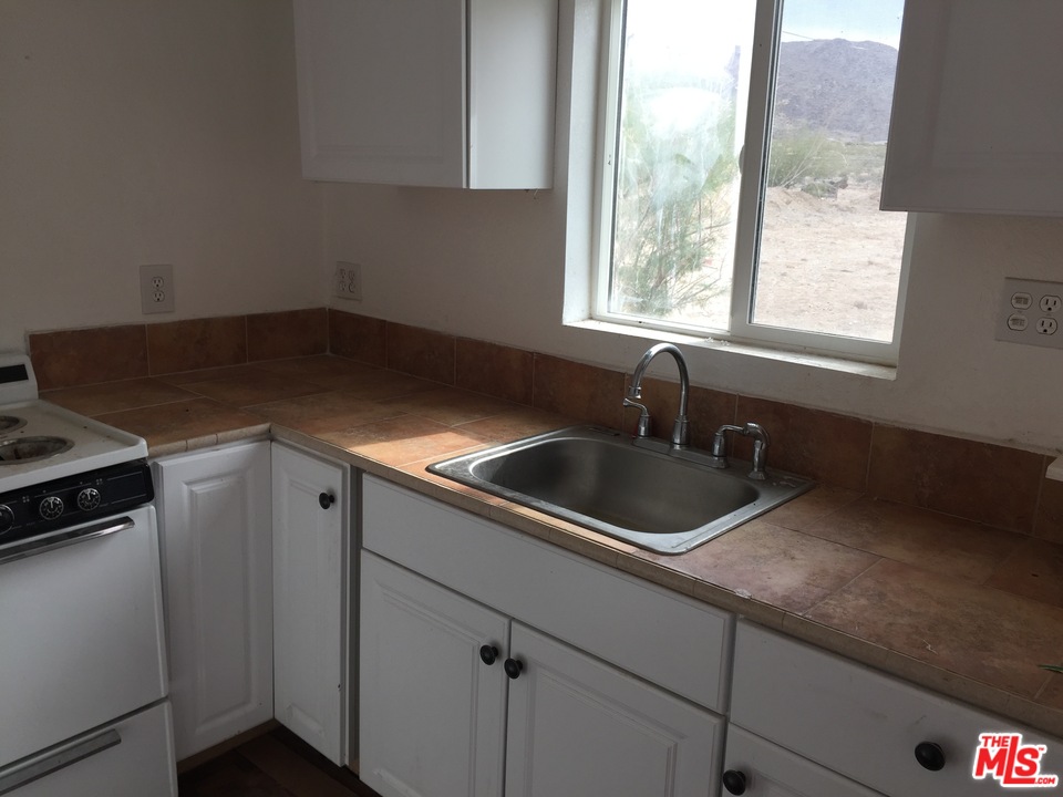 73257 Sullivan Road Twentynine Palms, CA 92277 - Photo 32 of 37