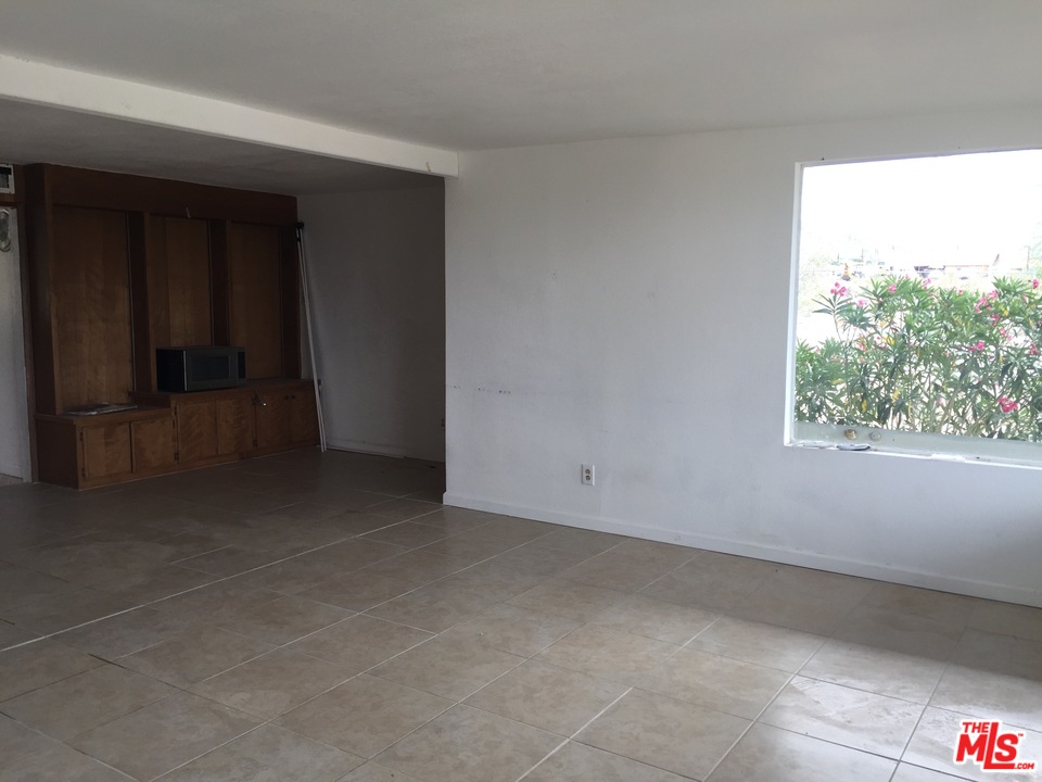 73257 Sullivan Road Twentynine Palms, CA 92277 - Photo 10 of 37