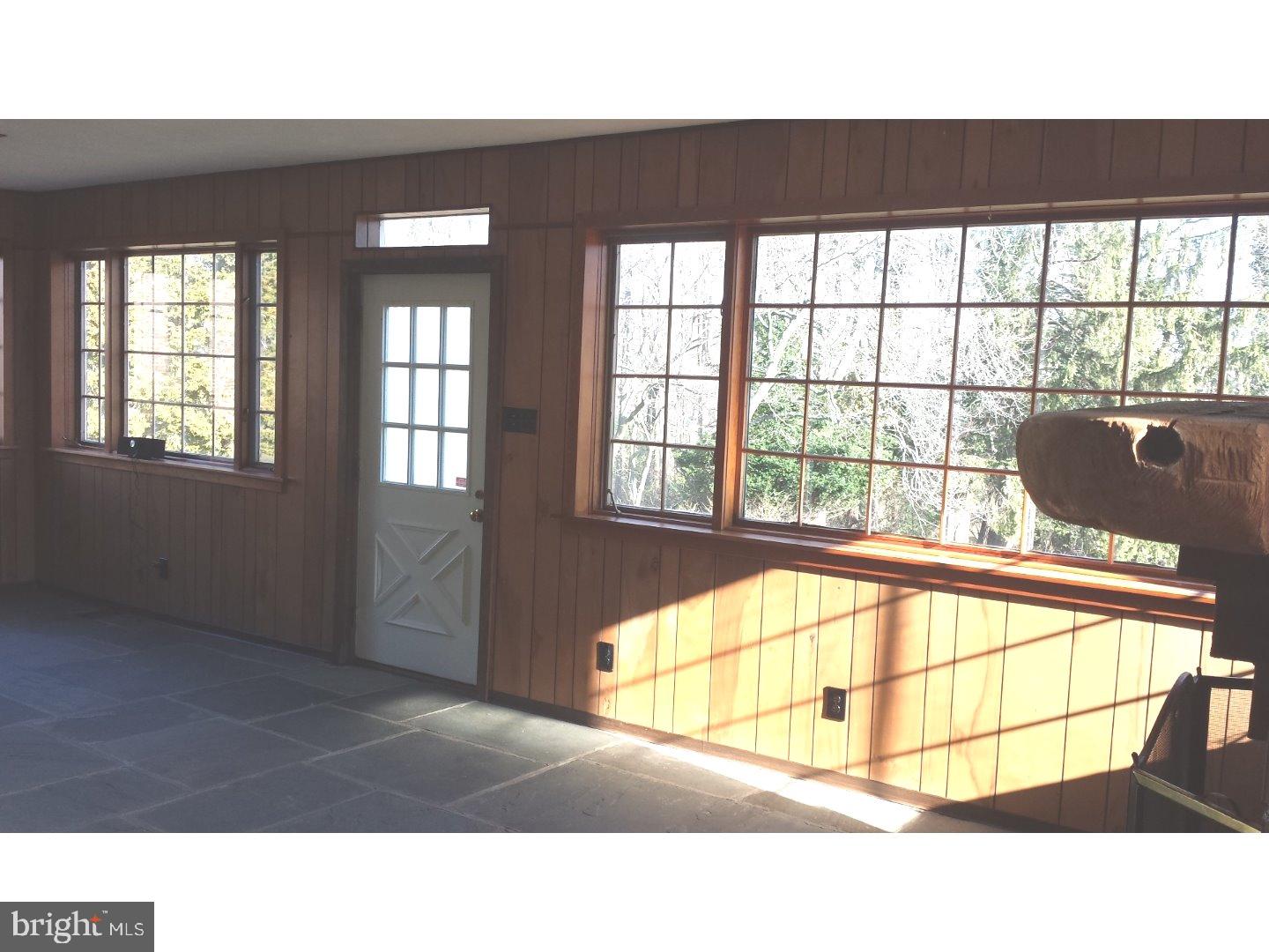 2619 Radcliffe Road Broomall, PA 19008 - Photo 15 of 24 Family Room