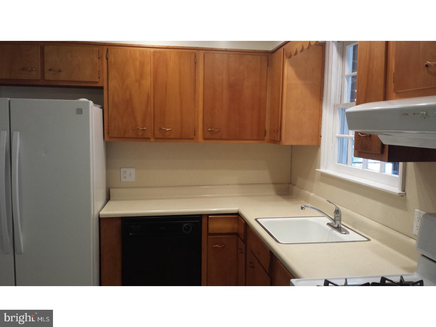 2619 Radcliffe Road Broomall, PA 19008 - Photo 10 of 24 Kitchen