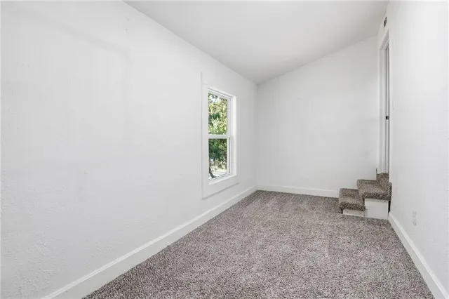 $220,000 | 1894 Glendale Avenue, Kansas City, KS 66104