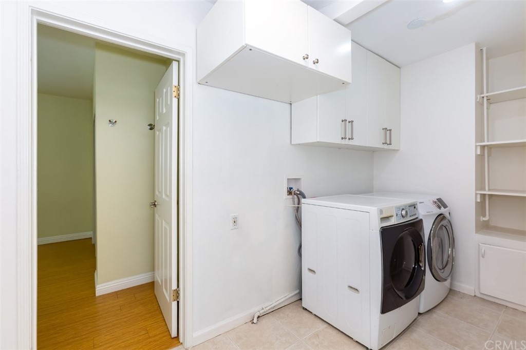 610 Del Monte Street Pasadena, CA 91103 - Photo 30 of 49 a utility room with dryer and washer