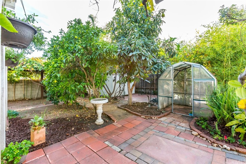 610 Del Monte Street Pasadena, CA 91103 - Photo 40 of 49 Green House and Fruit tTees