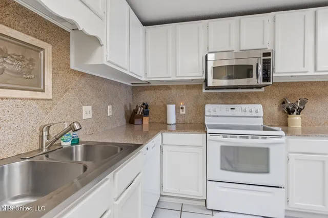 $240,000 | 1130 Beach Boulevard, Unit 307, Biloxi, MS 39530