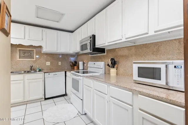 $240,000 | 1130 Beach Boulevard, Unit 307, Biloxi, MS 39530