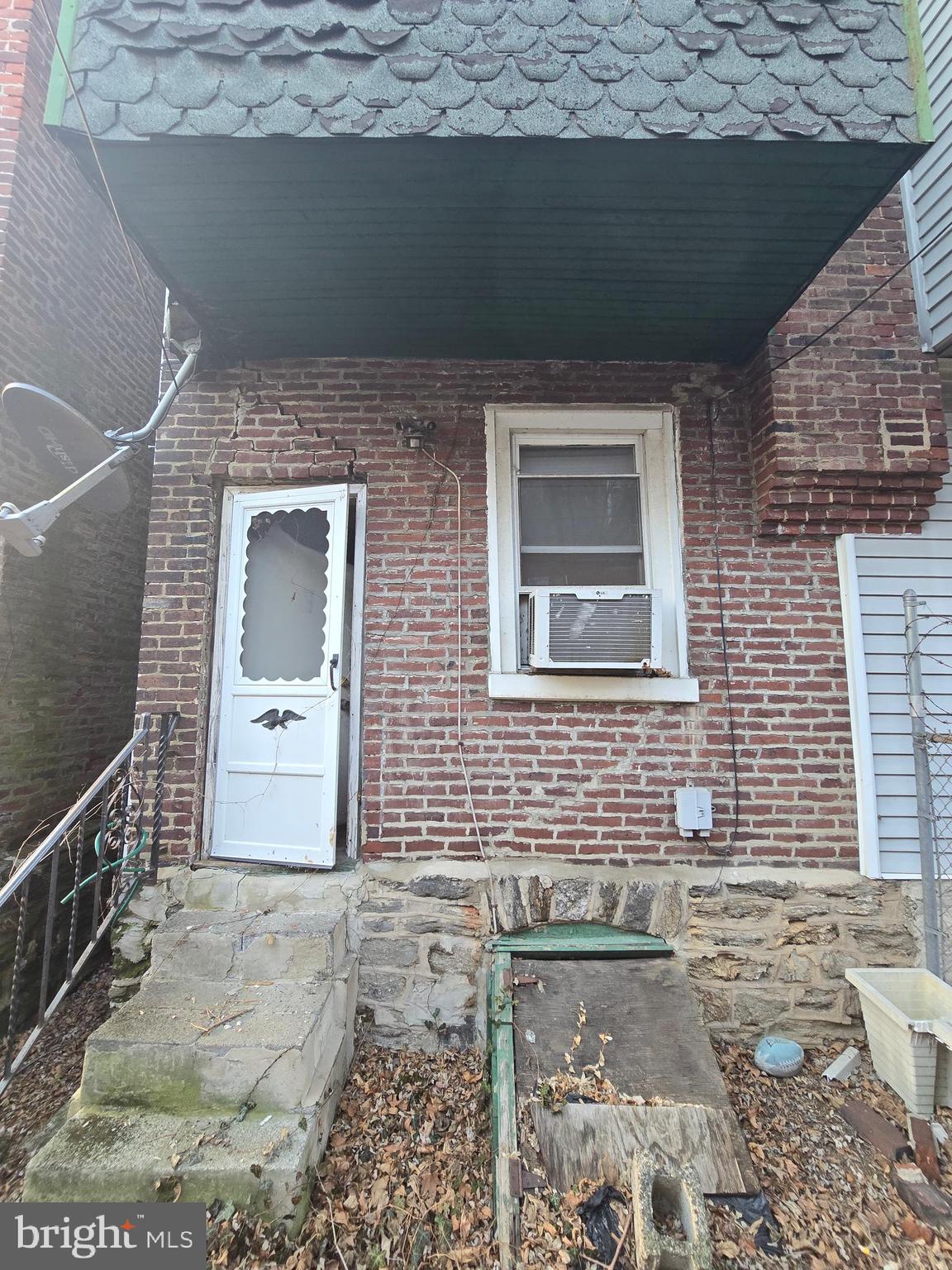 542 Herman Street Philadelphia, PA 19144 - Photo 17 of 29 Back Entrance