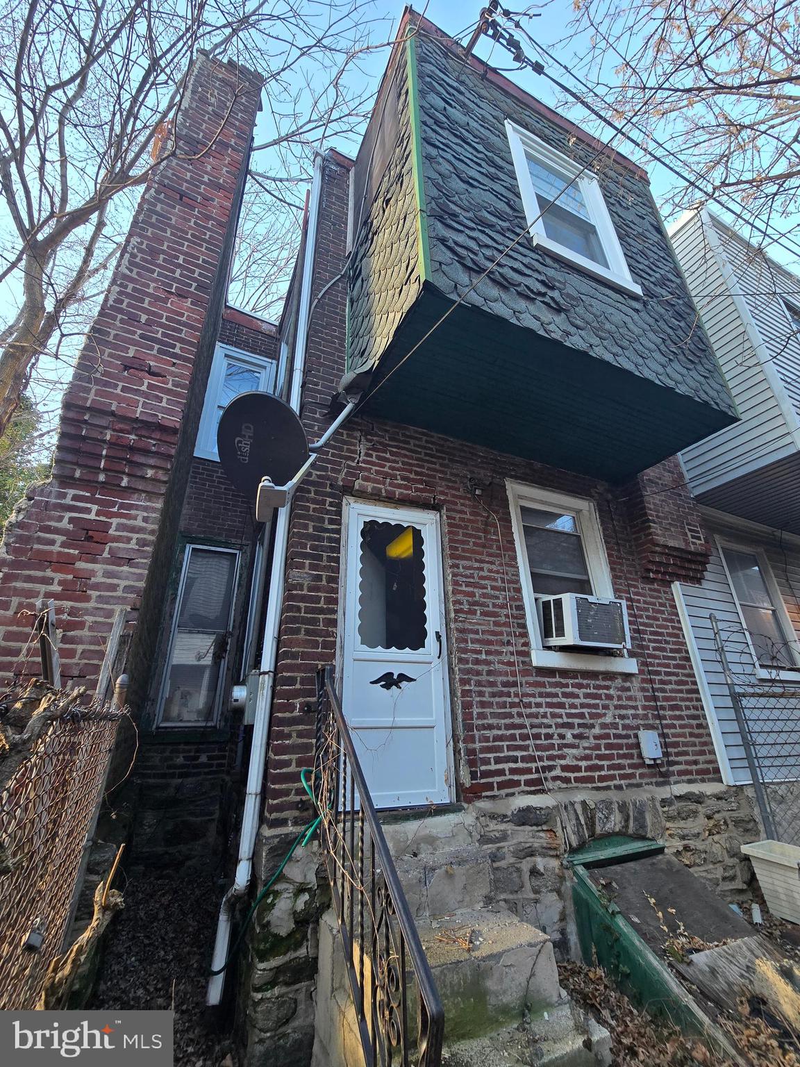 542 Herman Street Philadelphia, PA 19144 - Photo 18 of 29 Side