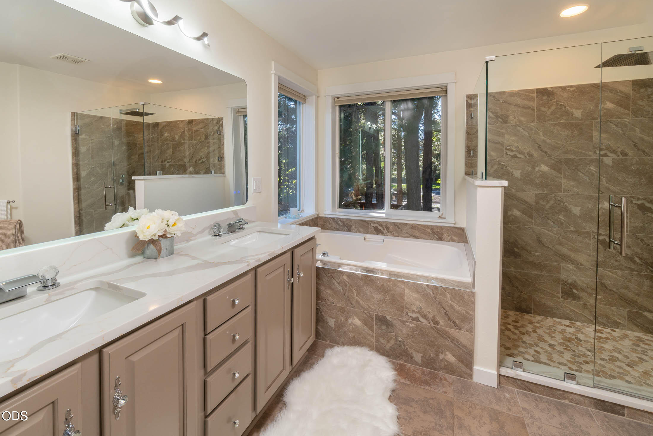 61007 Snowberry Place Bend, OR 97702 - Photo 11 of 28
