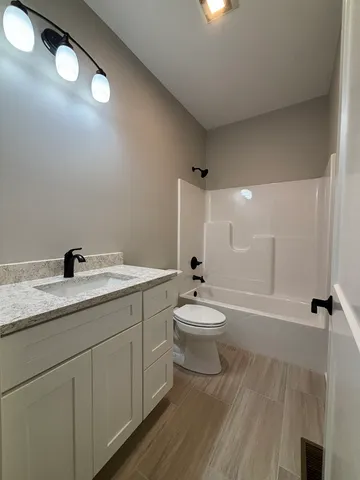 $3,495 | 2828 3 Forks Road, Belvidere, IL 61008