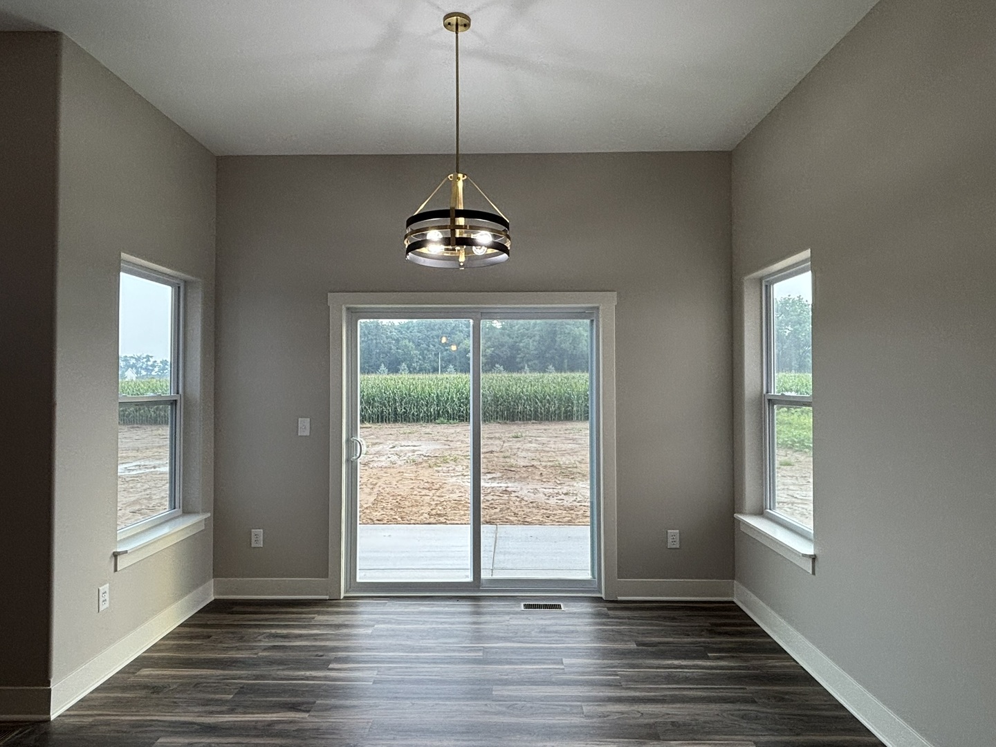 2828 3 Forks Road Belvidere, IL 61008 - Photo 5 of 44