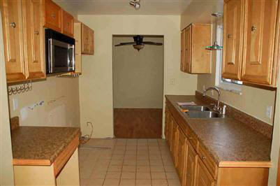 1179 Ransom Drive Flint, MI 48507 - Photo 4 of 7 20137622-3.JPG