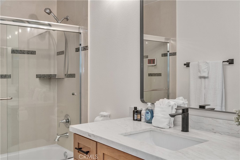 21 Lakefront Irvine, CA 92604 - Photo 24 of 39
