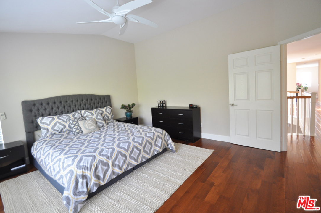 25701 Lewis Way Stevenson Ranch, CA 91381 - Photo 9 of 26 Gallery Image 9