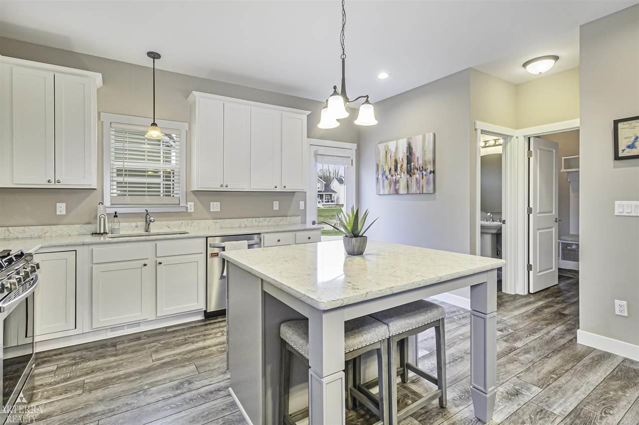 9261 Regency Pinckney, MI 48169 - Photo 28 of 40 Gallery Image 28