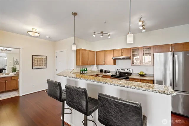 $500,000 | 2960 Southwest Raymond Street, Unit 204, Seattle, WA 98126