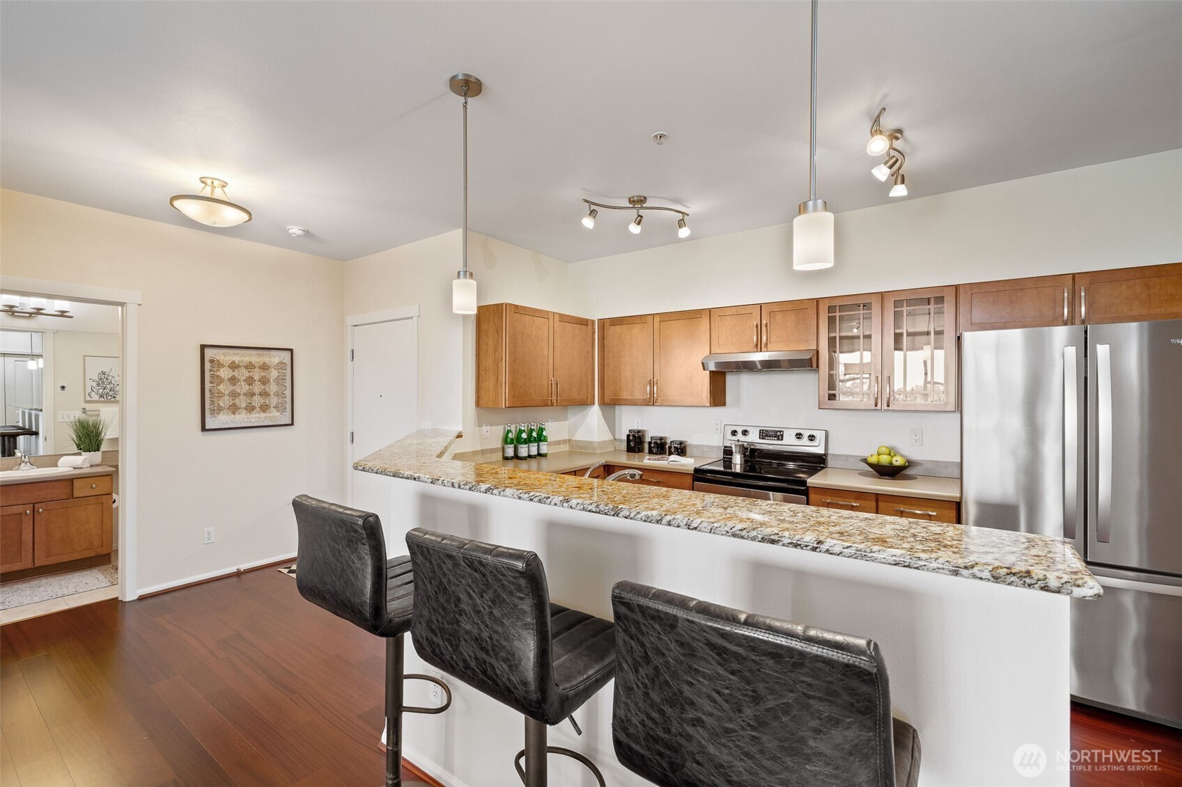 2960 Southwest Raymond Street, Unit 204 Seattle, WA 98126 - Photo 5 of 31