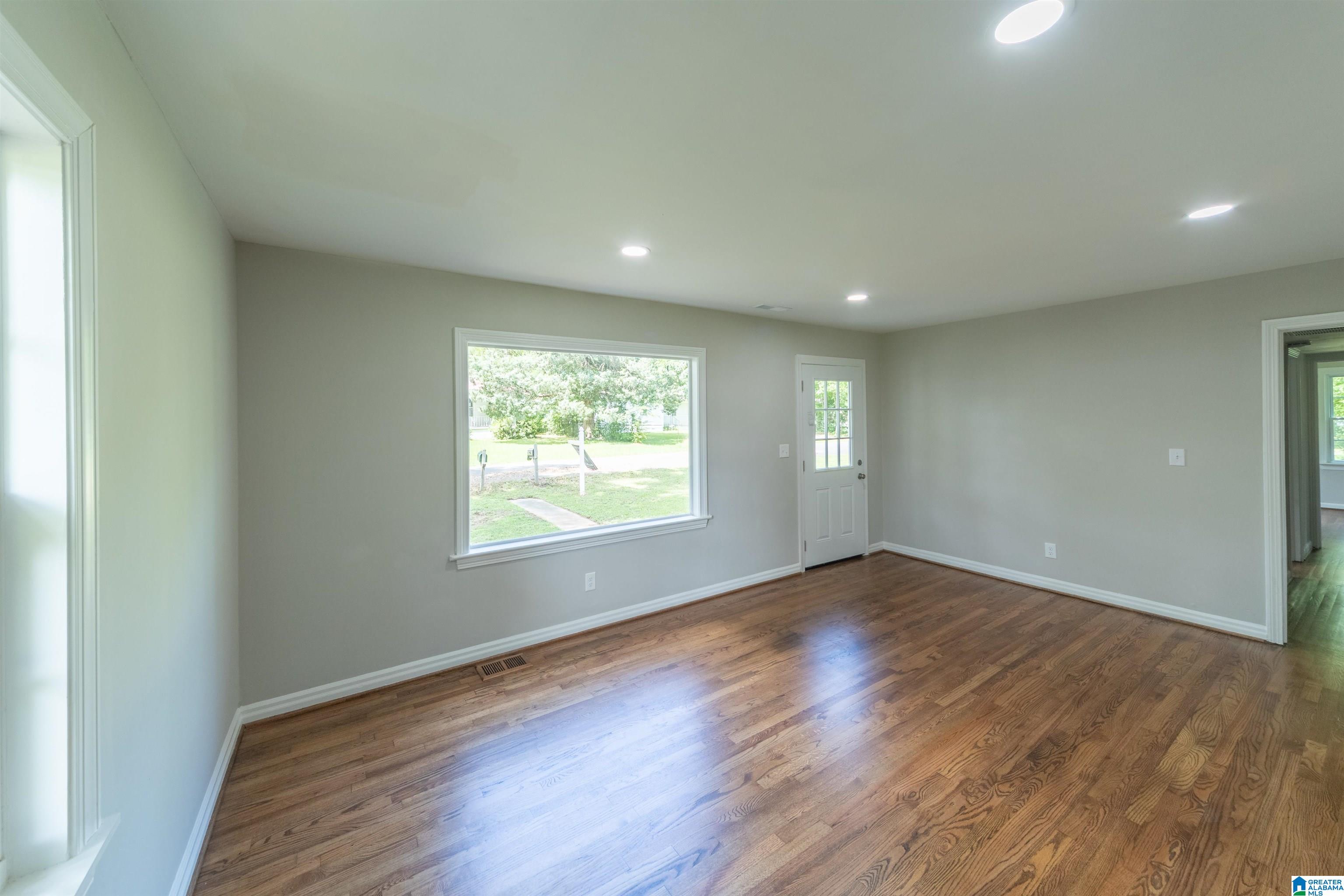 136 Crystal Avenue Bessemer, AL 35023 - Photo 8 of 37
